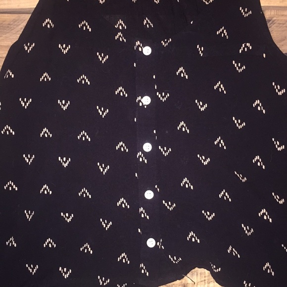 patterned button front tank - Picture 2 of 2